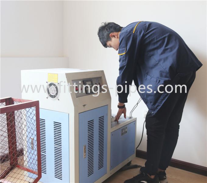 China Hebei Hongcheng Pipe Fittings Co., Ltd. factory production line