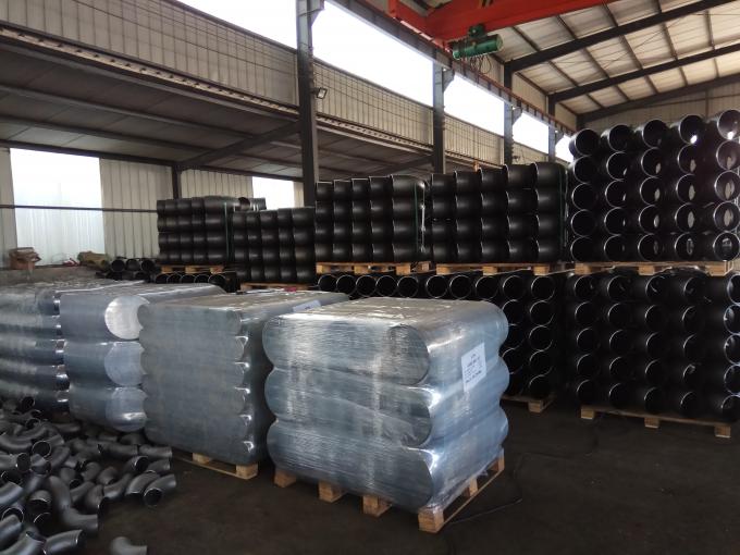 China Hebei Hongcheng Pipe Fittings Co., Ltd. factory production line